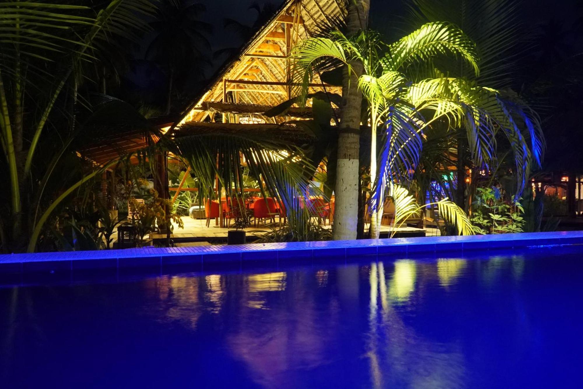 Red Coconut Villa Bentota Eksteriør billede